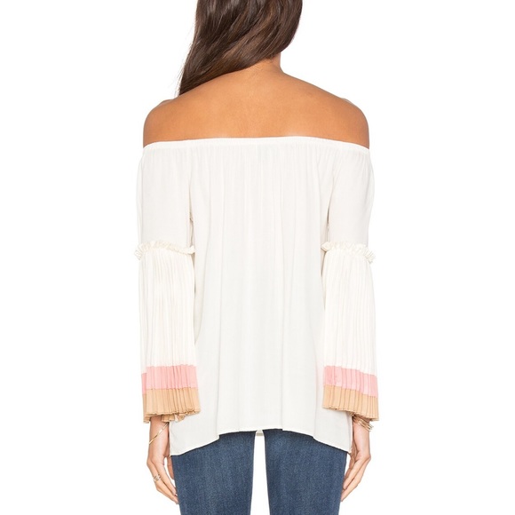 Grace off shoulder top from Revolve - Picture 3 of 7